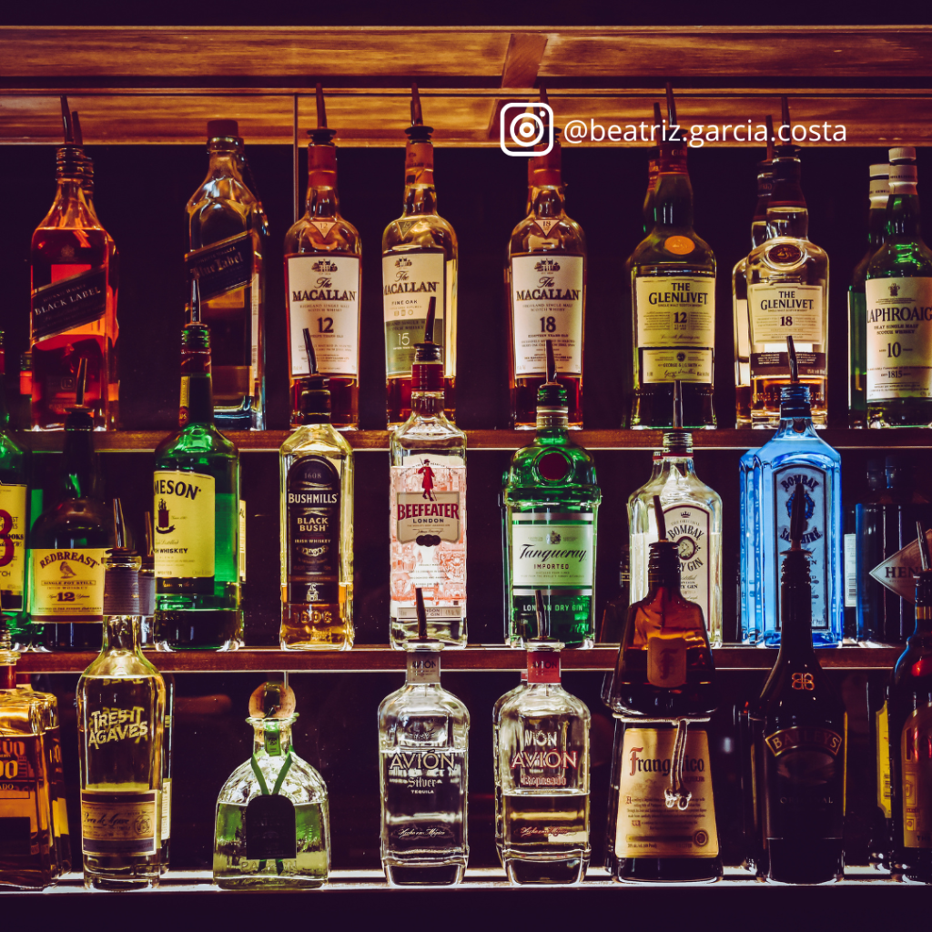 Bebidas alcohólicas en pub